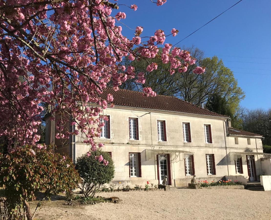 Porcheresse Les Ombrieres Bed & Breakfast エクステリア 写真